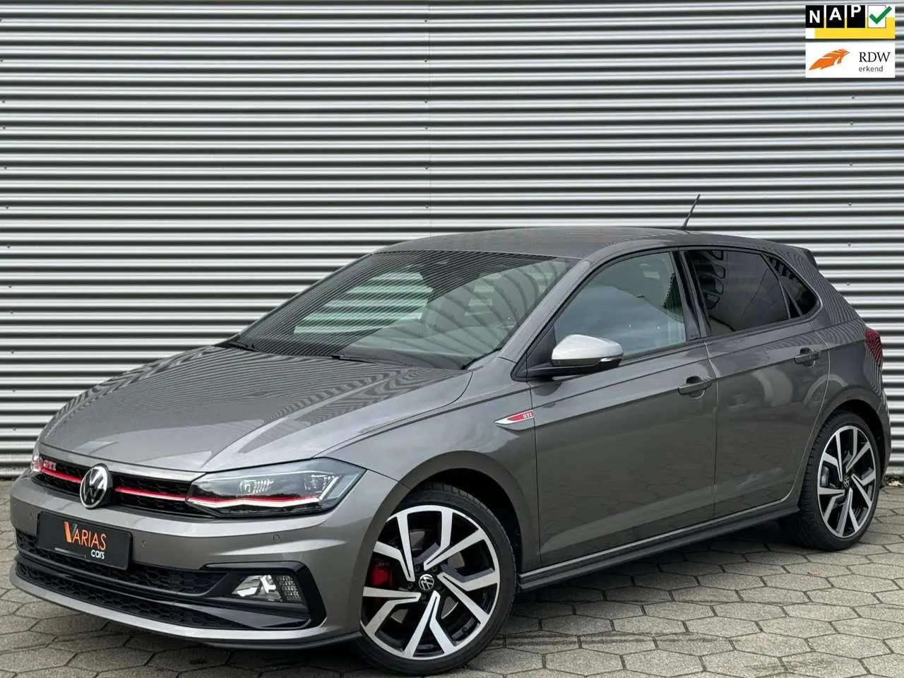 Photo 1 : Volkswagen Polo 2020 Essence