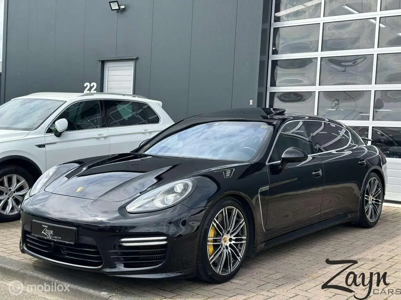 Photo 1 : Porsche Panamera 2015 Petrol