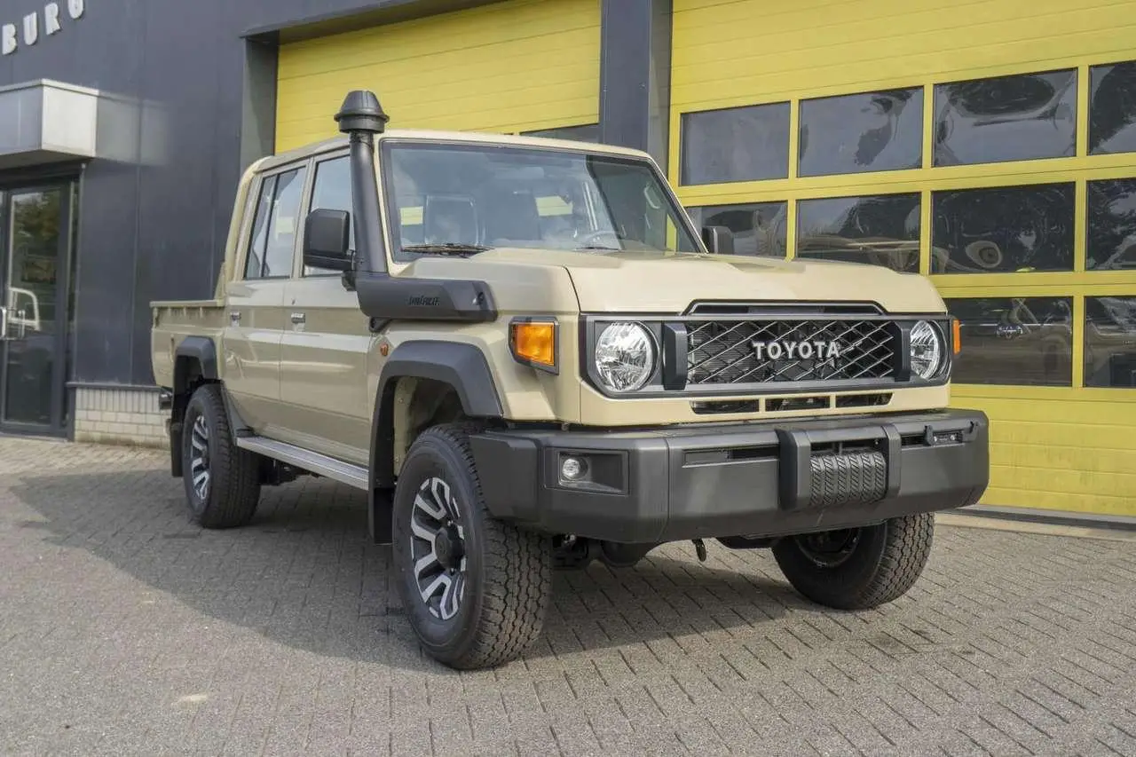 Photo 1 : Toyota Land Cruiser 2024 Essence