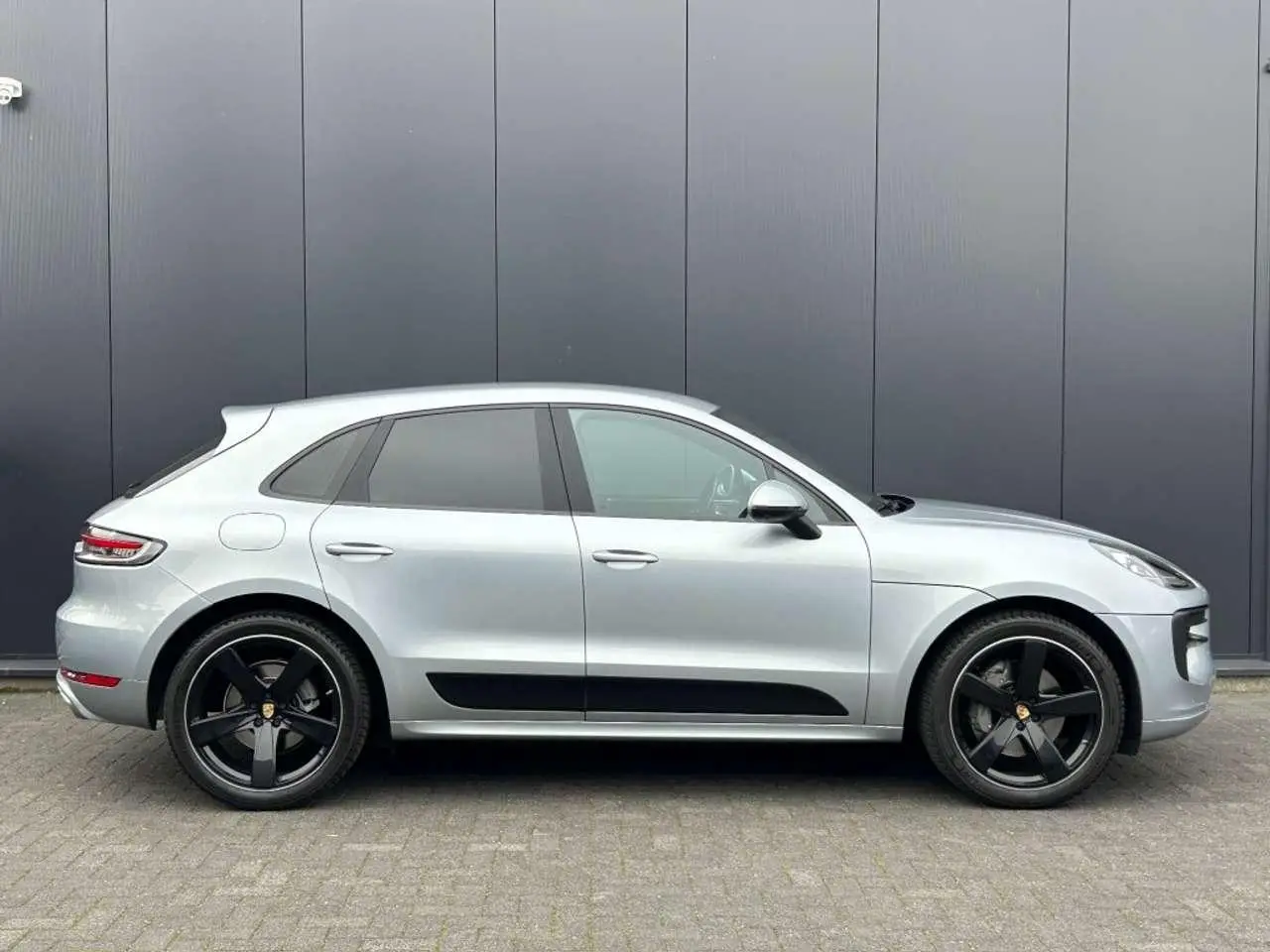 Photo 1 : Porsche Macan 2019 Essence