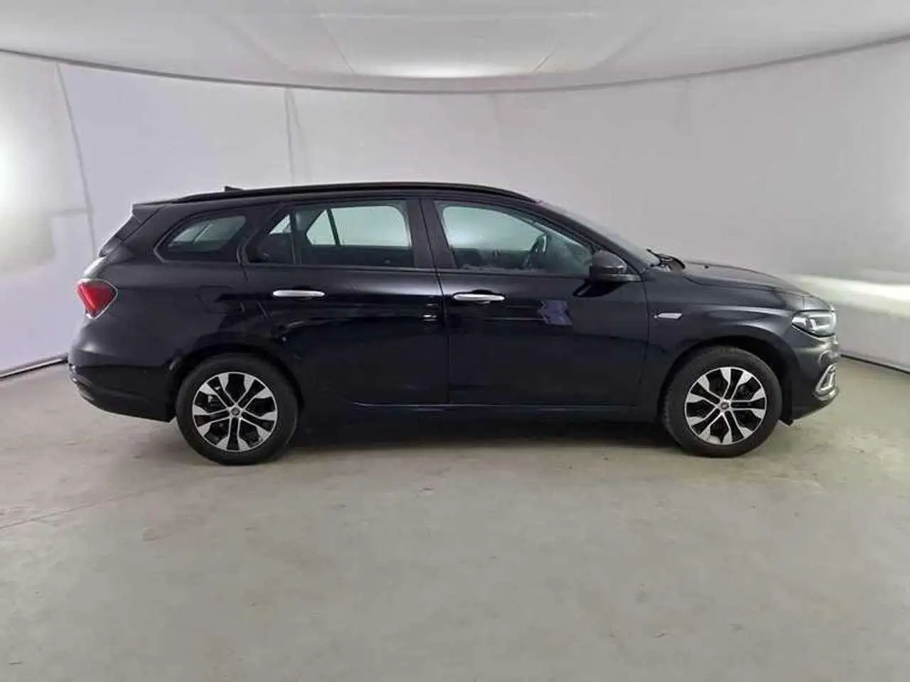 Photo 1 : Fiat Tipo 2023 Petrol