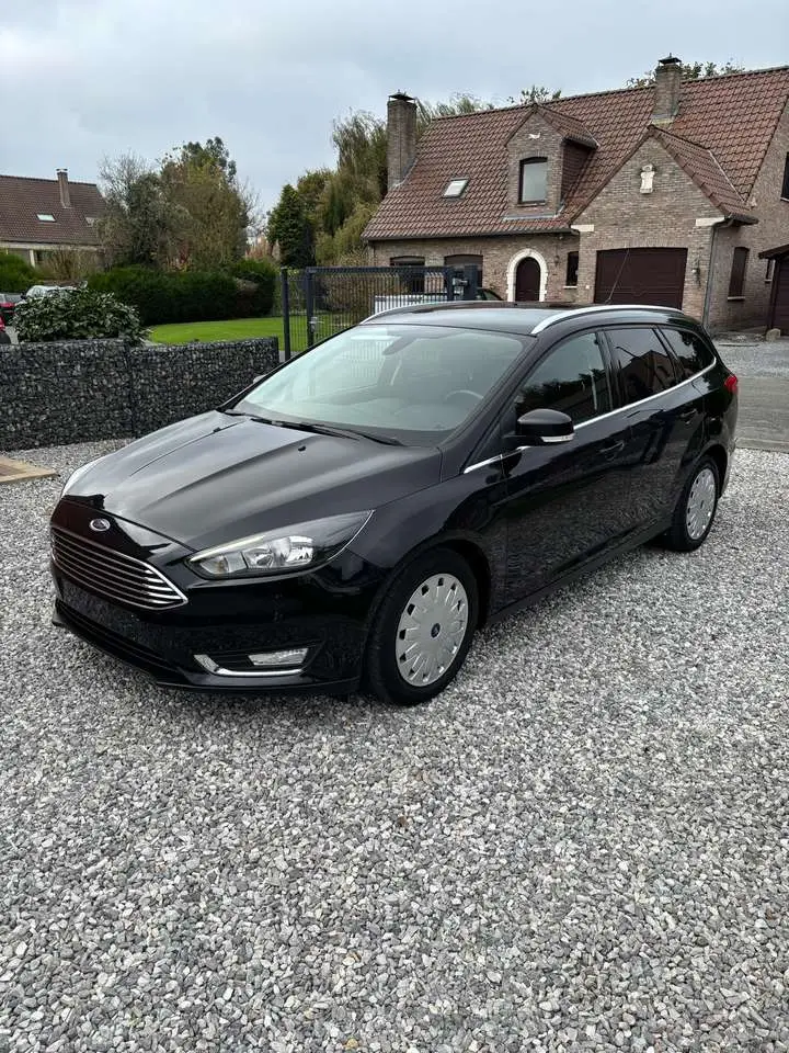 Photo 1 : Ford Focus 2015 Diesel