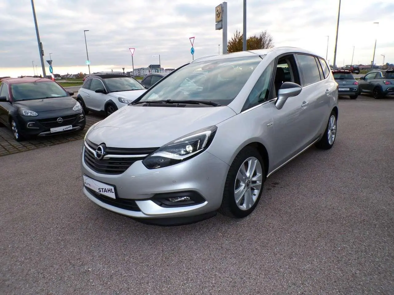 Photo 1 : Opel Zafira 2018 Diesel