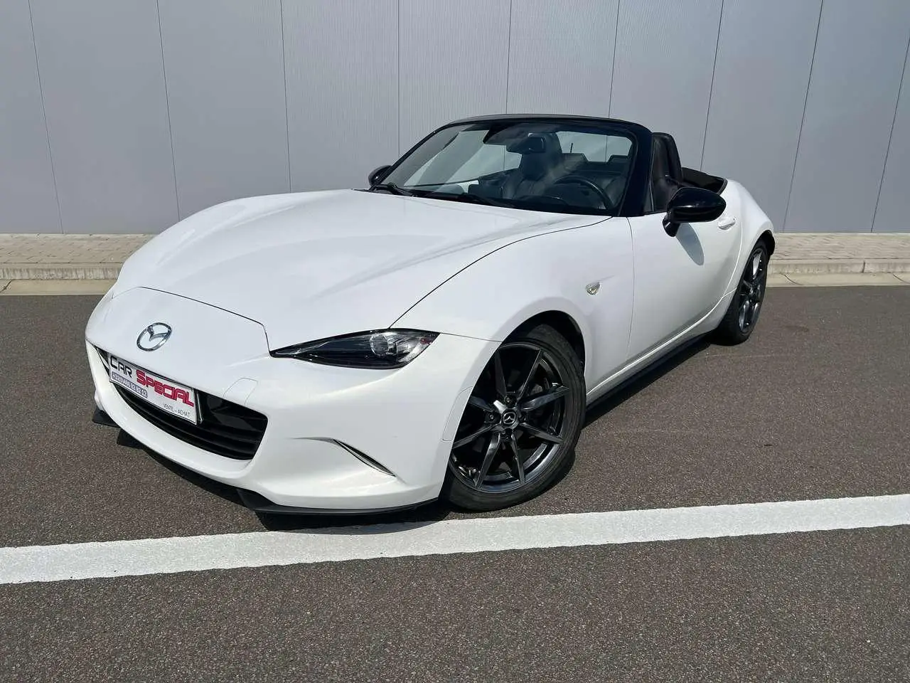 Photo 1 : Mazda Mx-5 2016 Petrol