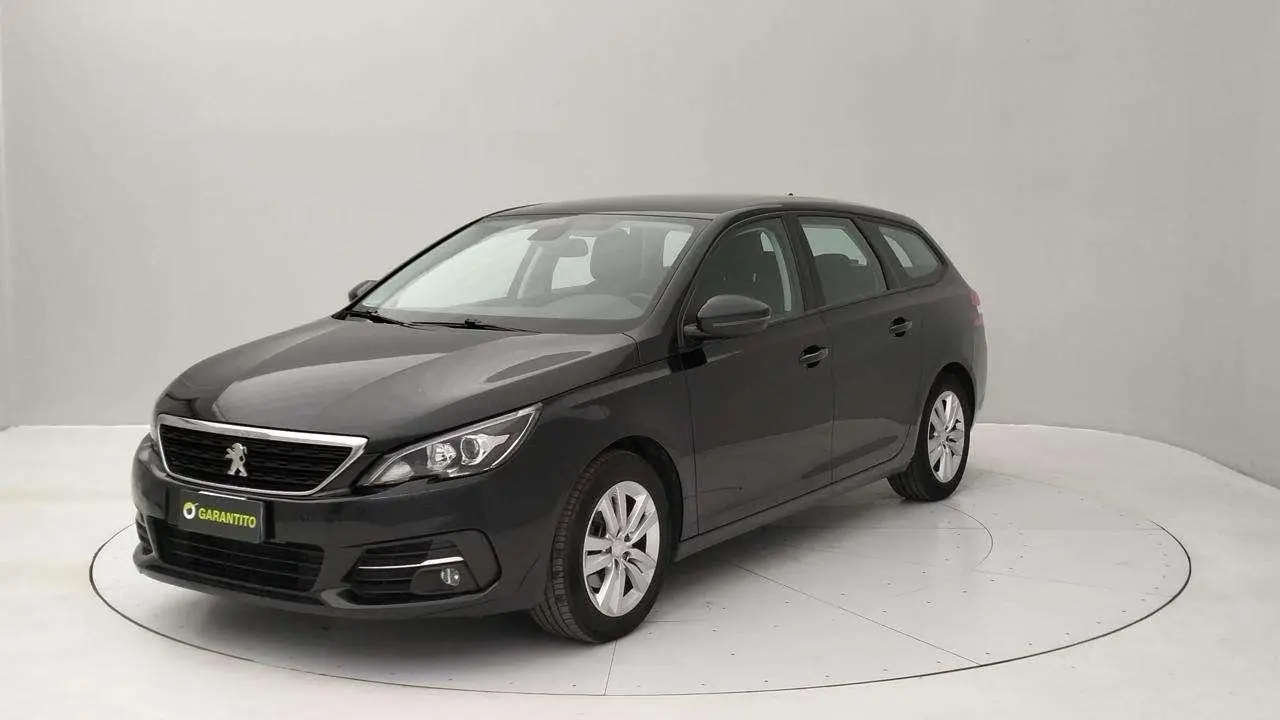 Photo 1 : Peugeot 308 2019 Petrol