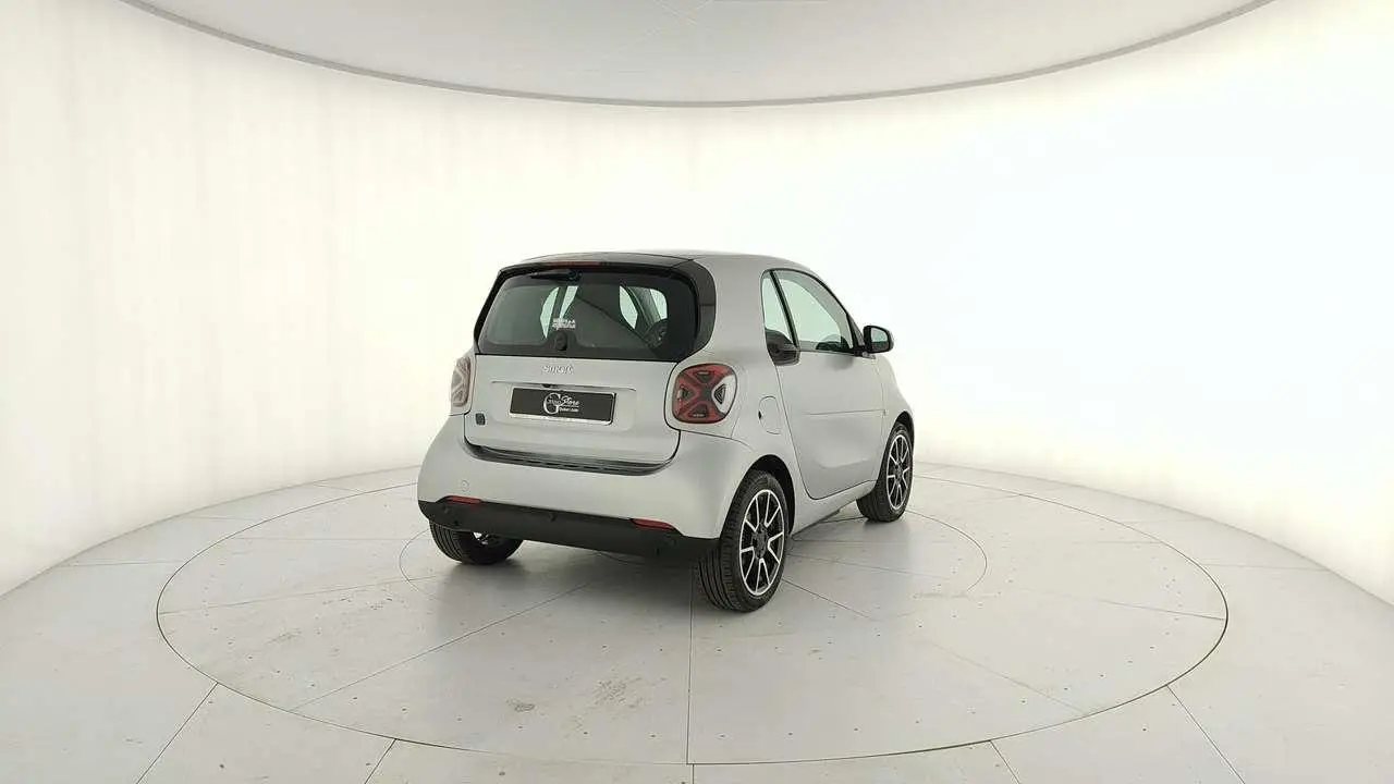 Photo 1 : Smart Fortwo 2021 Électrique