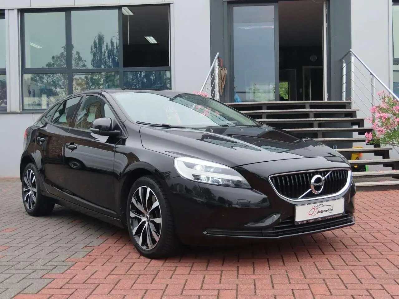 Photo 1 : Volvo V40 2019 Diesel