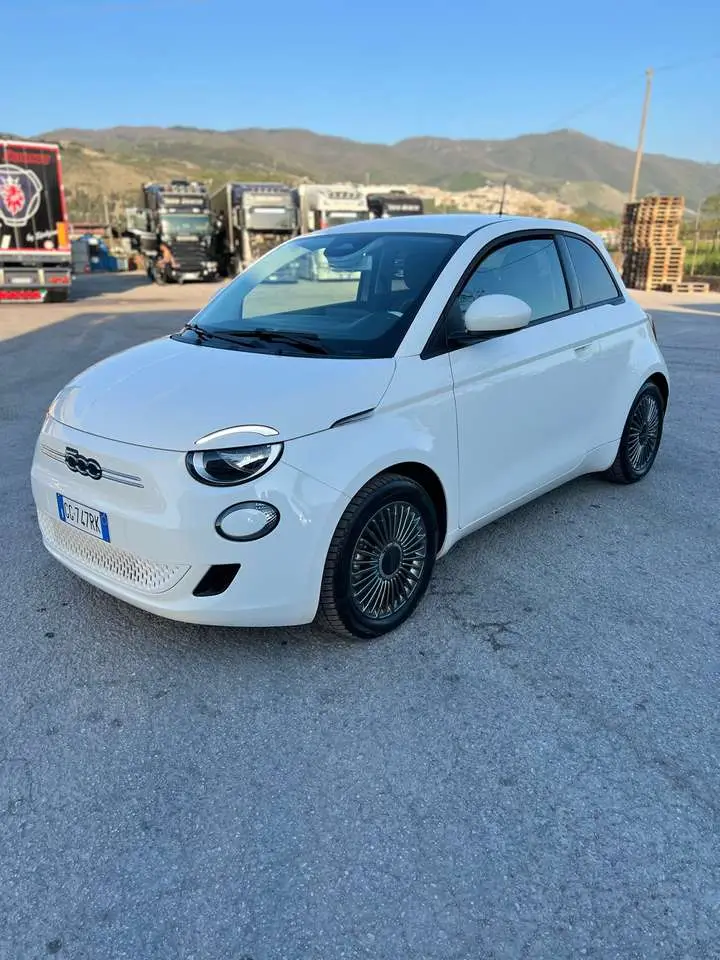 Photo 1 : Fiat 500 2021 Electric