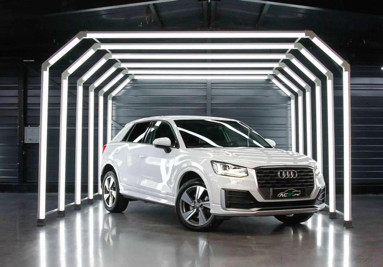 Photo 1 : Audi Q2 2017 Diesel