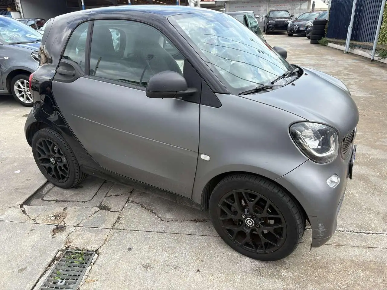 Photo 1 : Smart Fortwo 2017 Petrol