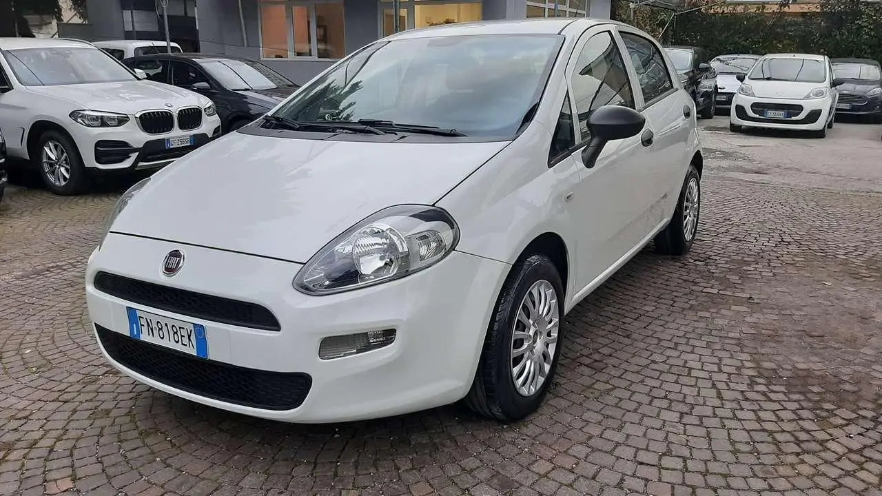 Photo 1 : Fiat Punto 2018 GPL