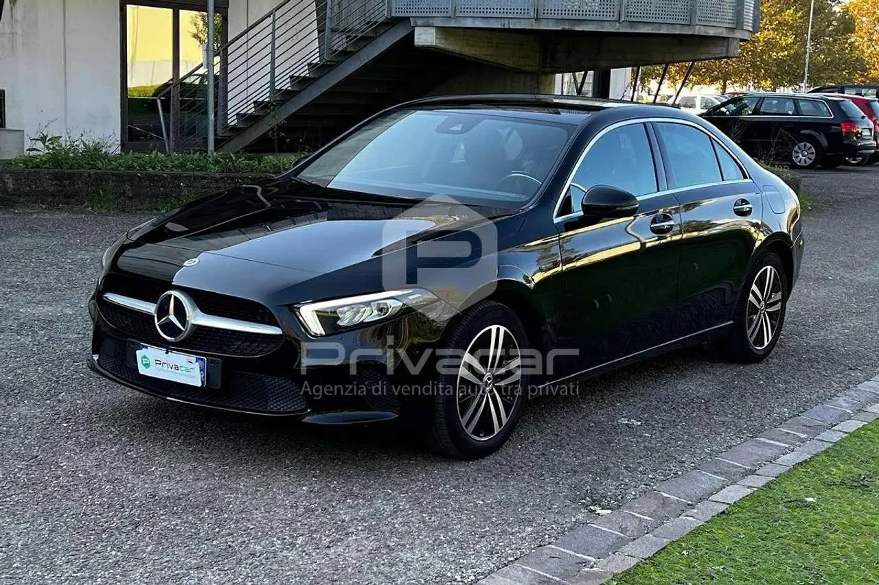 Photo 1 : Mercedes-benz Classe A 2021 Hybrid