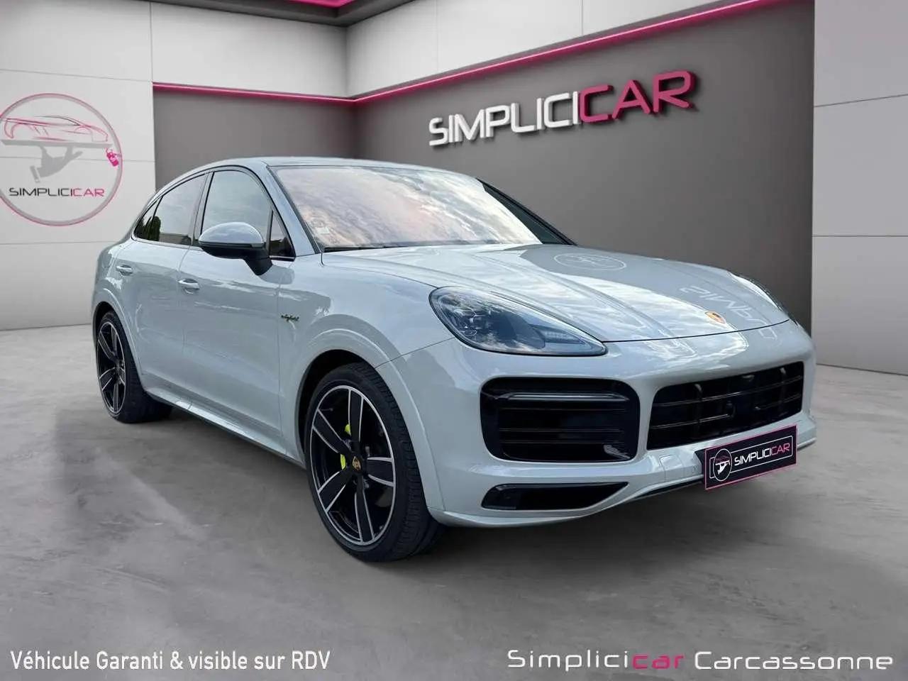 Photo 1 : Porsche Cayenne 2023 Hybrid