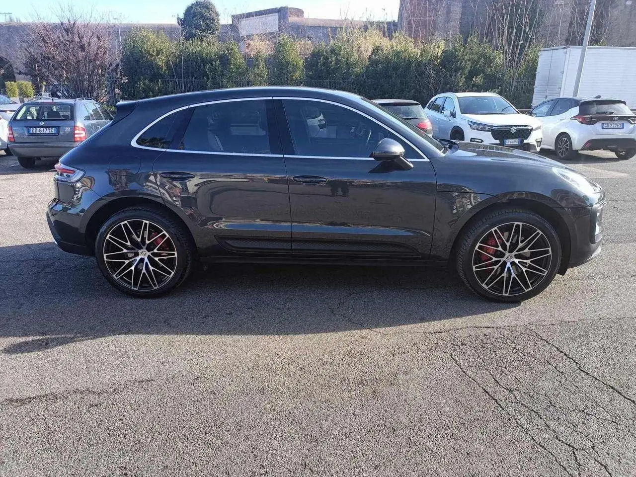 Photo 1 : Porsche Macan 2023 Essence