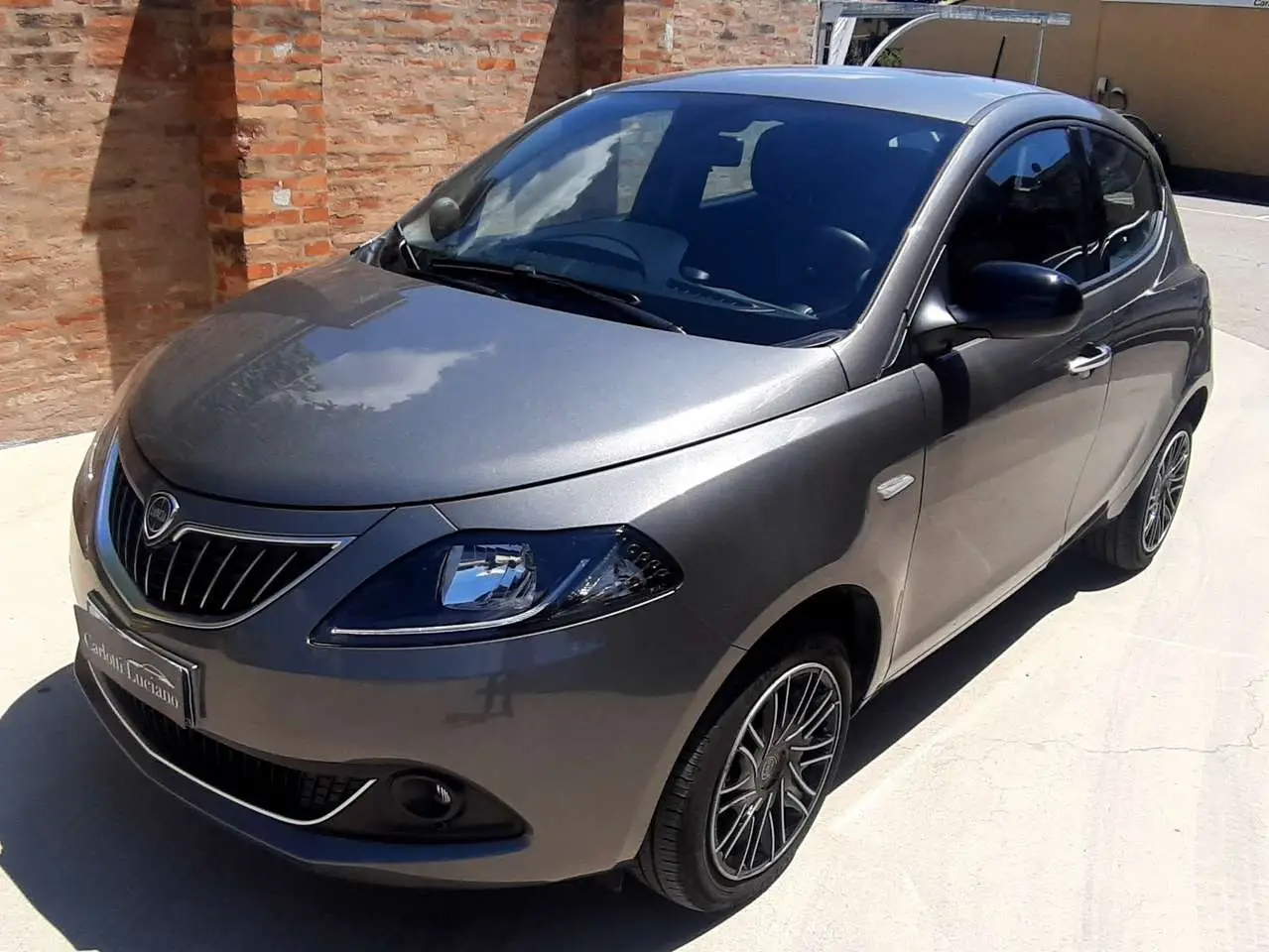 Photo 1 : Lancia Ypsilon 2024 Hybride