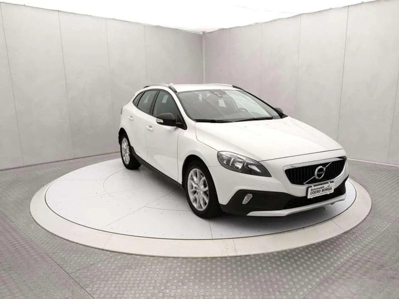 Photo 1 : Volvo V40 2018 Diesel