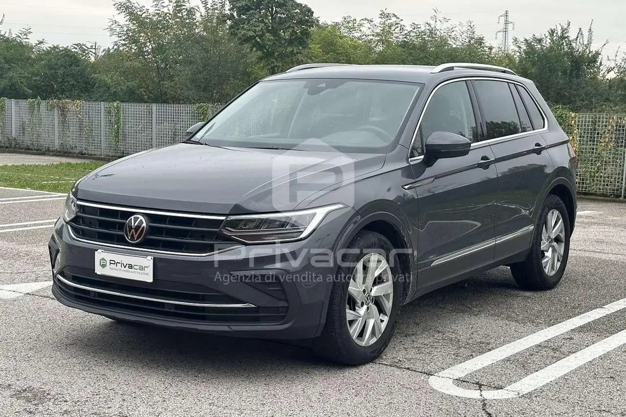 Photo 1 : Volkswagen Tiguan 2023 Petrol