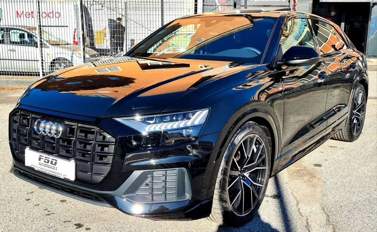 Photo 1 : Audi Q8 2023 Hybrid