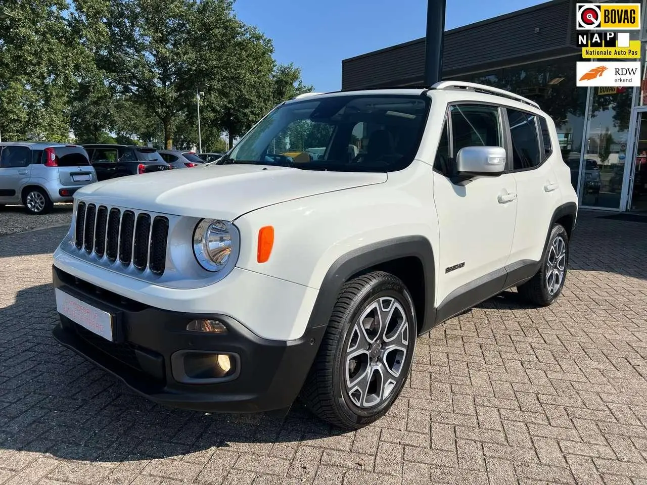 Photo 1 : Jeep Renegade 2017 Petrol