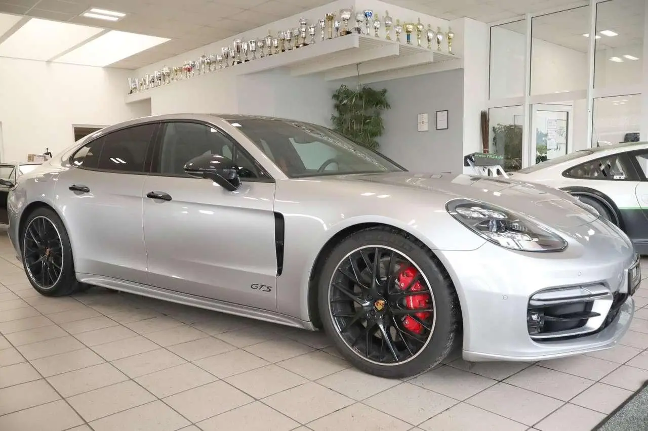 Photo 1 : Porsche Panamera 2022 Petrol