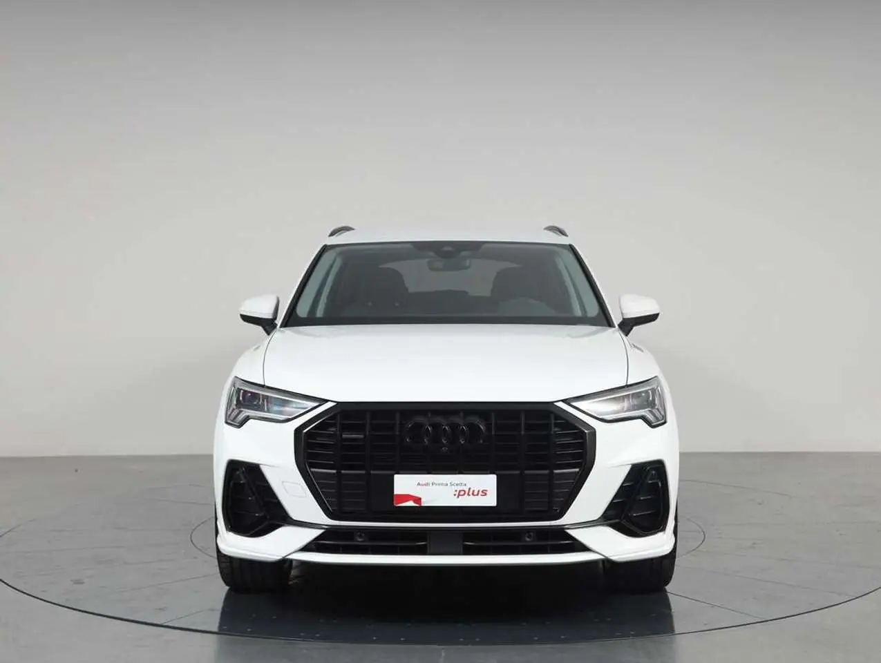 Photo 1 : Audi Q3 2023 Essence