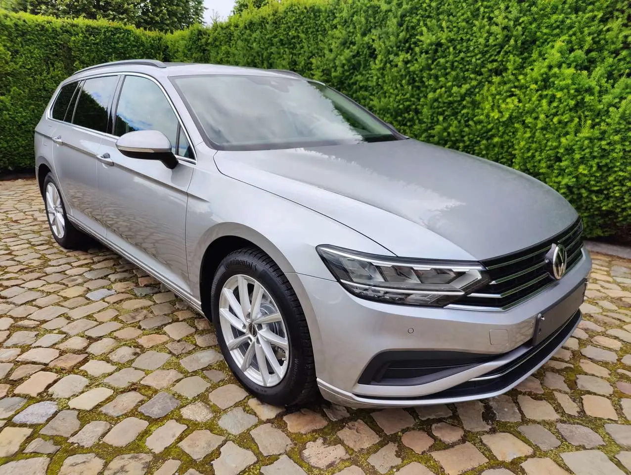 Photo 1 : Volkswagen Passat 2019 Petrol