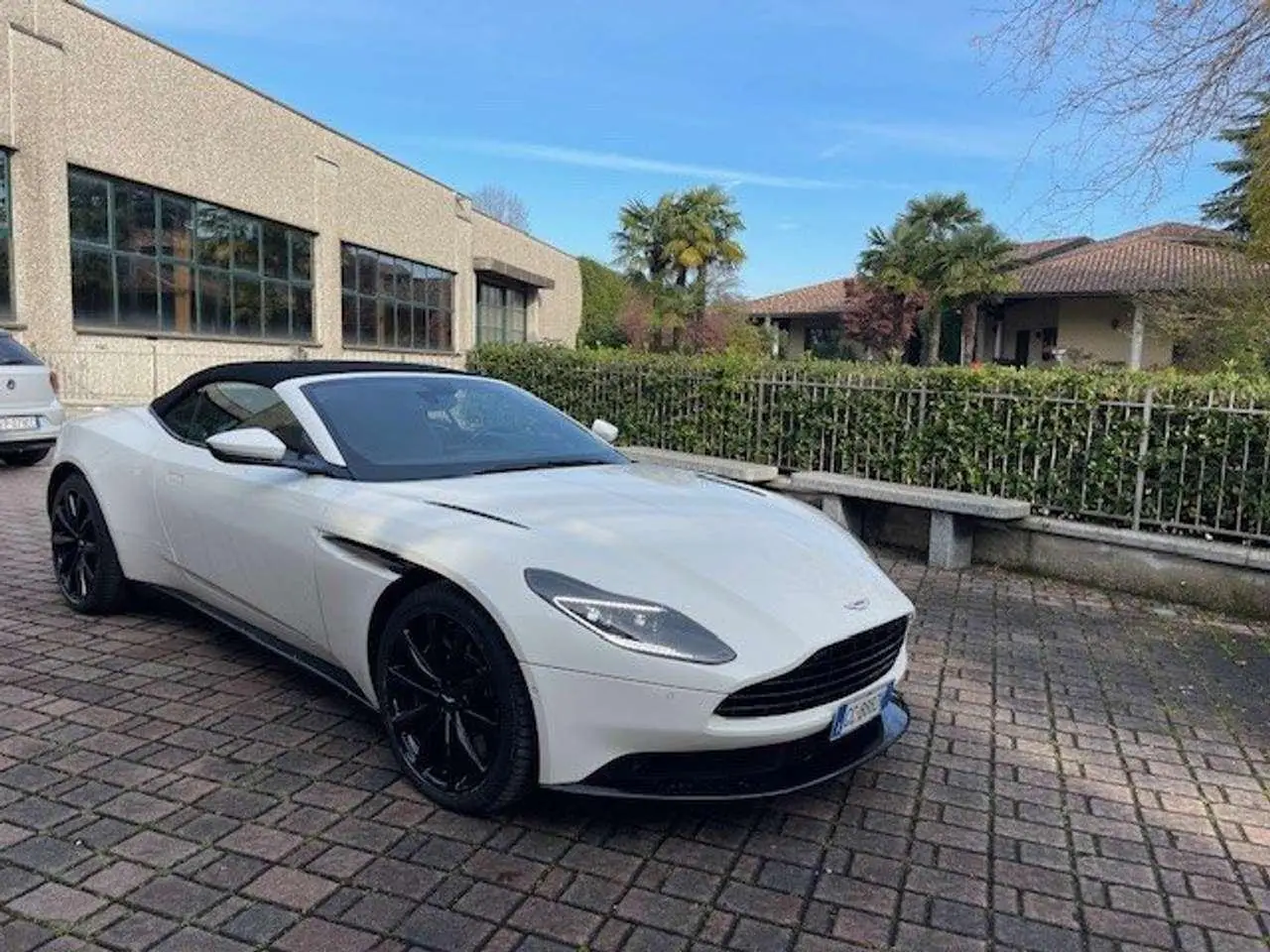 Photo 1 : Aston Martin Db11 2020 Petrol