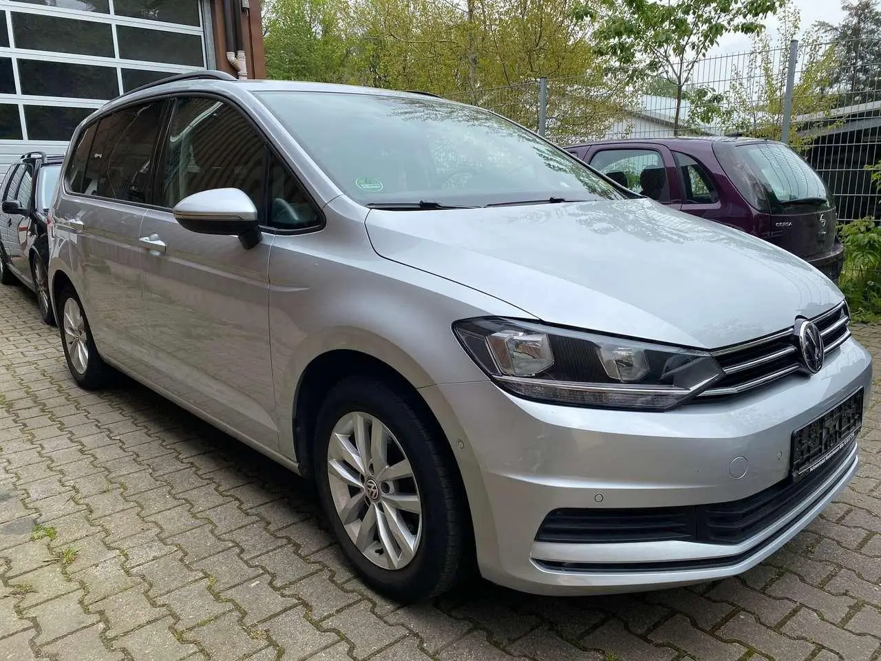 Photo 1 : Volkswagen Touran 2016 Petrol