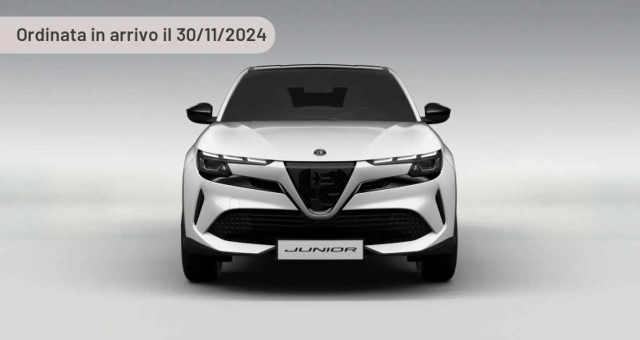 Photo 1 : Alfa Romeo Junior 2024 Hybrid