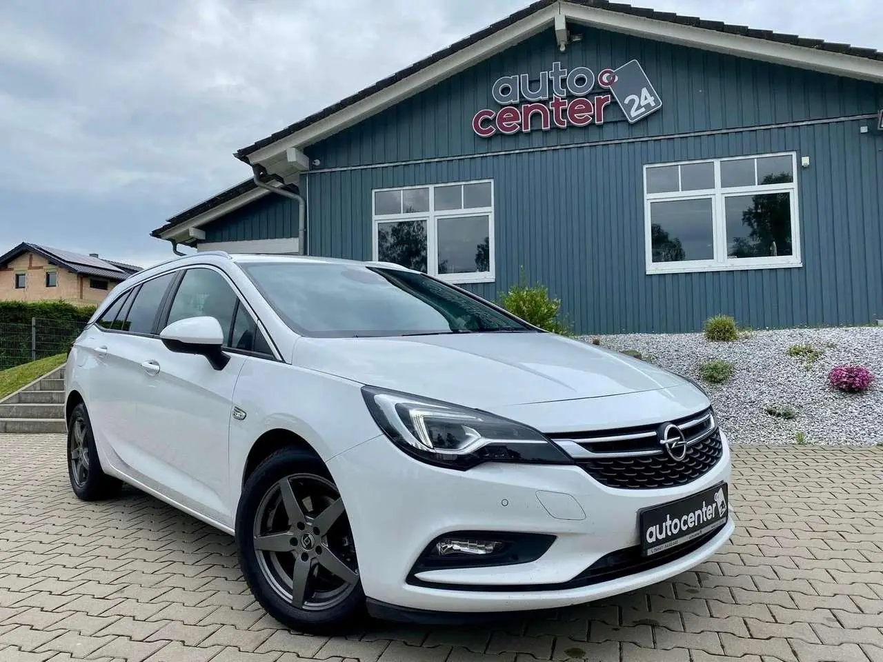 Photo 1 : Opel Astra 2017 Diesel