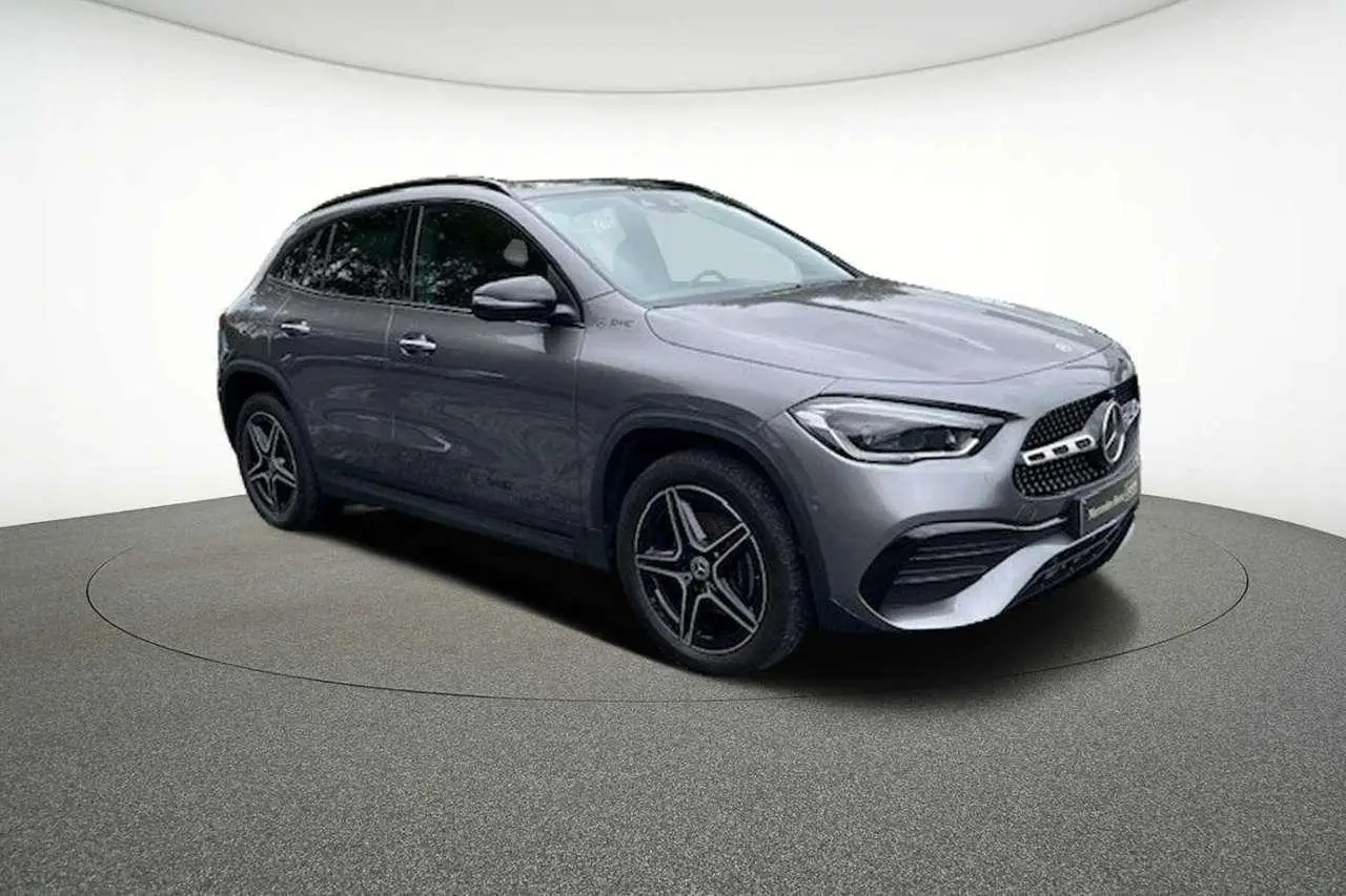 Photo 1 : Mercedes-benz Classe Gla 2023 Hybrid