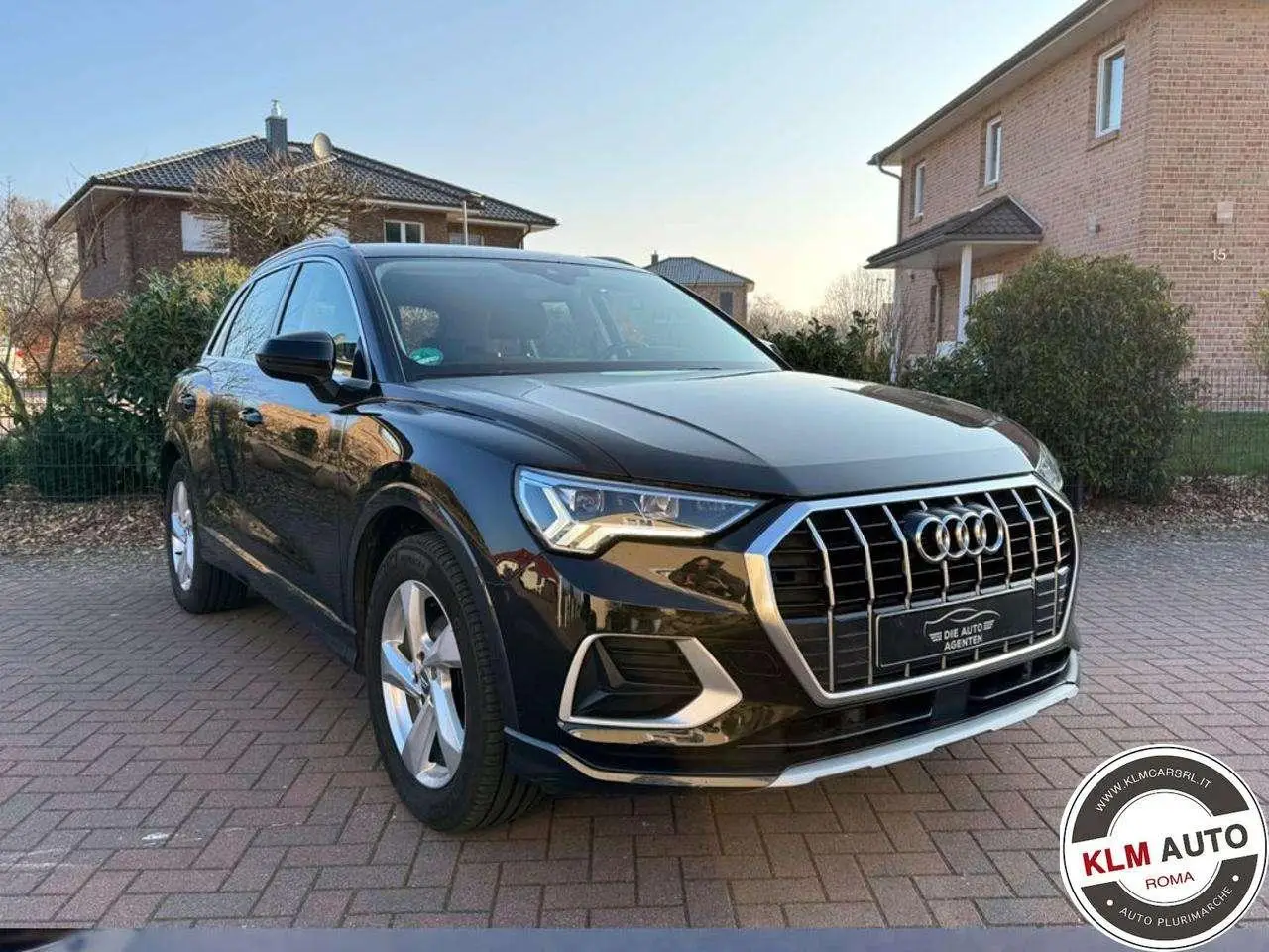 Photo 1 : Audi Q3 2019 Petrol