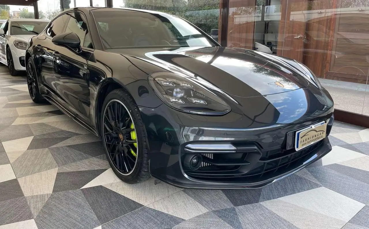 Photo 1 : Porsche Panamera 2019 Hybride