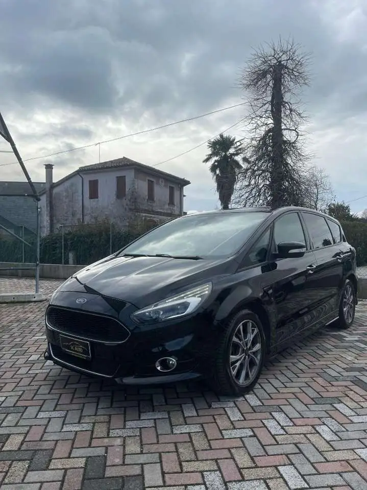 Photo 1 : Ford S-max 2018 Diesel