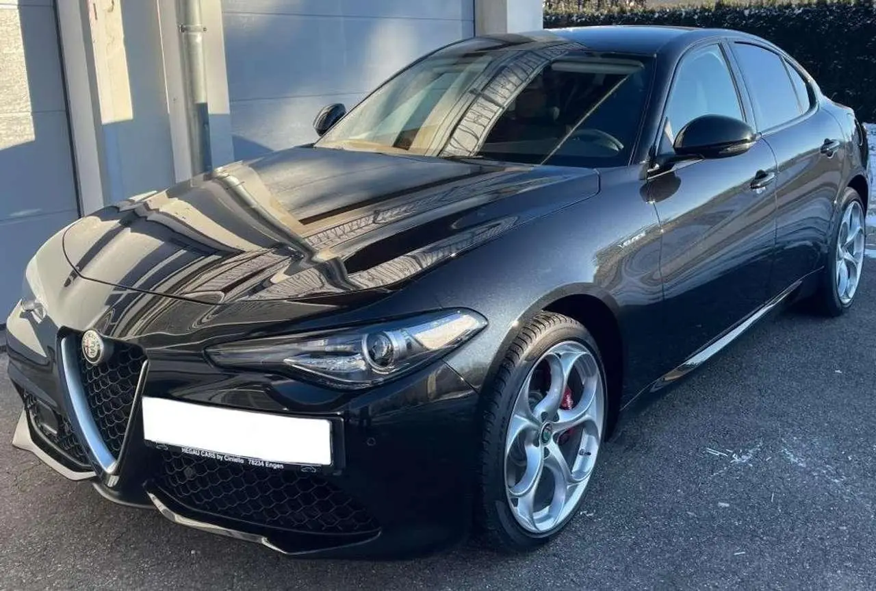 Photo 1 : Alfa Romeo Giulia 2019 Petrol