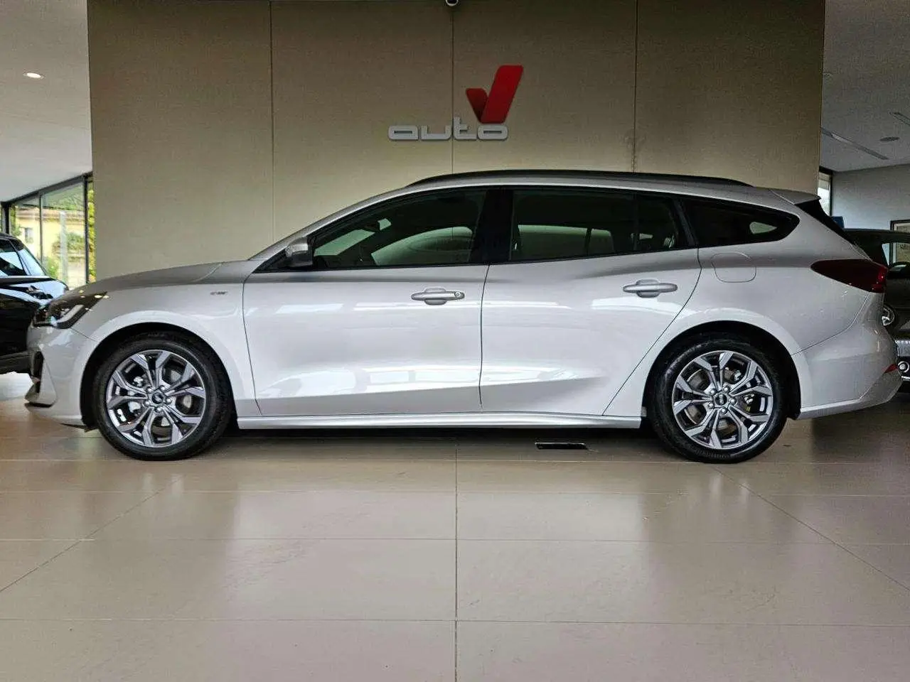 Photo 1 : Ford Focus 2023 Hybrid