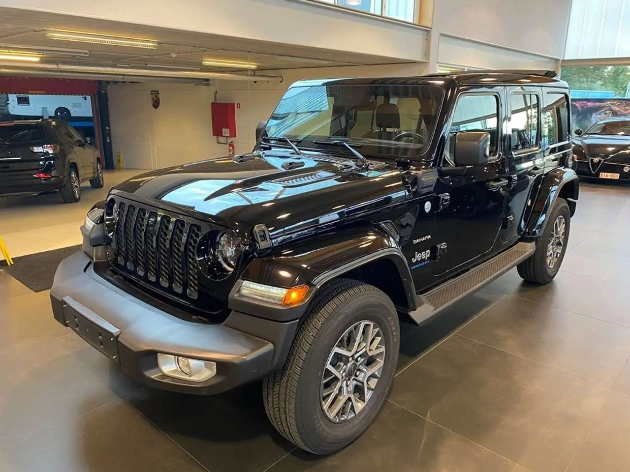 Photo 1 : Jeep Wrangler 2023 Hybrid