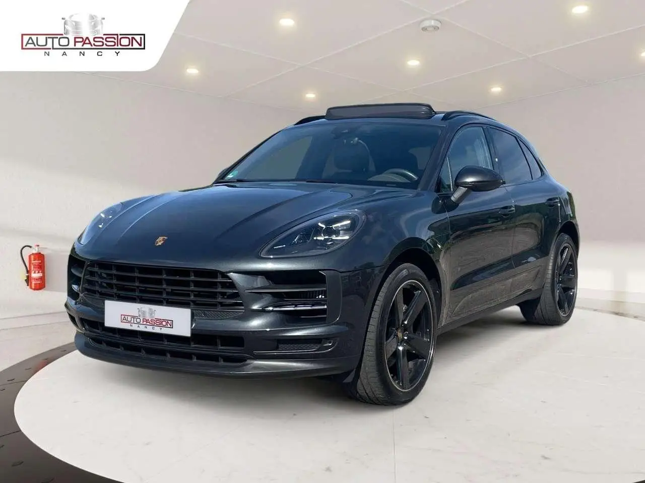 Photo 1 : Porsche Macan 2019 Essence