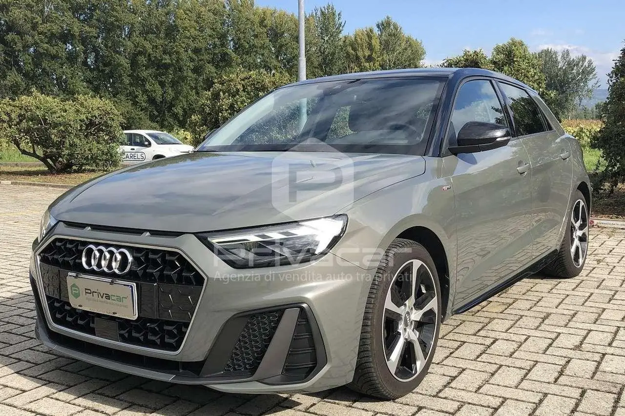 Photo 1 : Audi A1 2019 Petrol