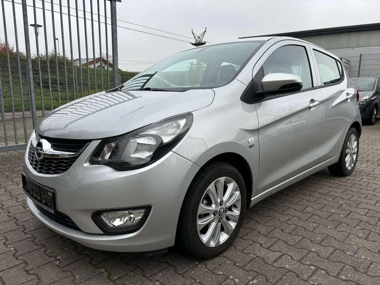 Photo 1 : Opel Karl 2019 Petrol