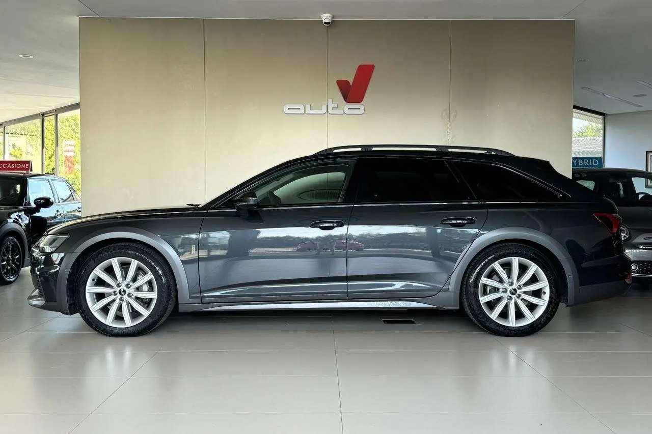 Photo 1 : Audi A6 2023 Hybride