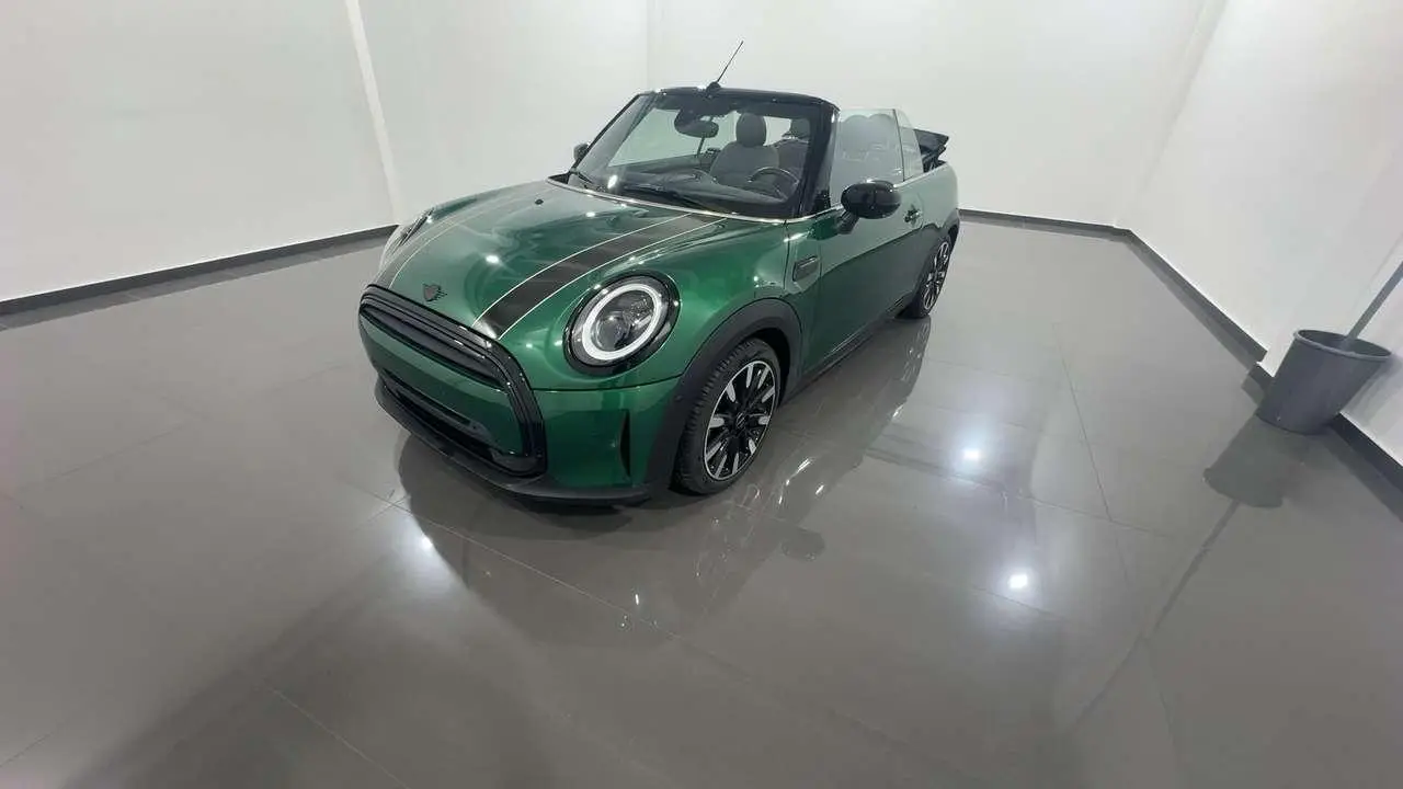 Photo 1 : Mini Cooper 2023 Petrol