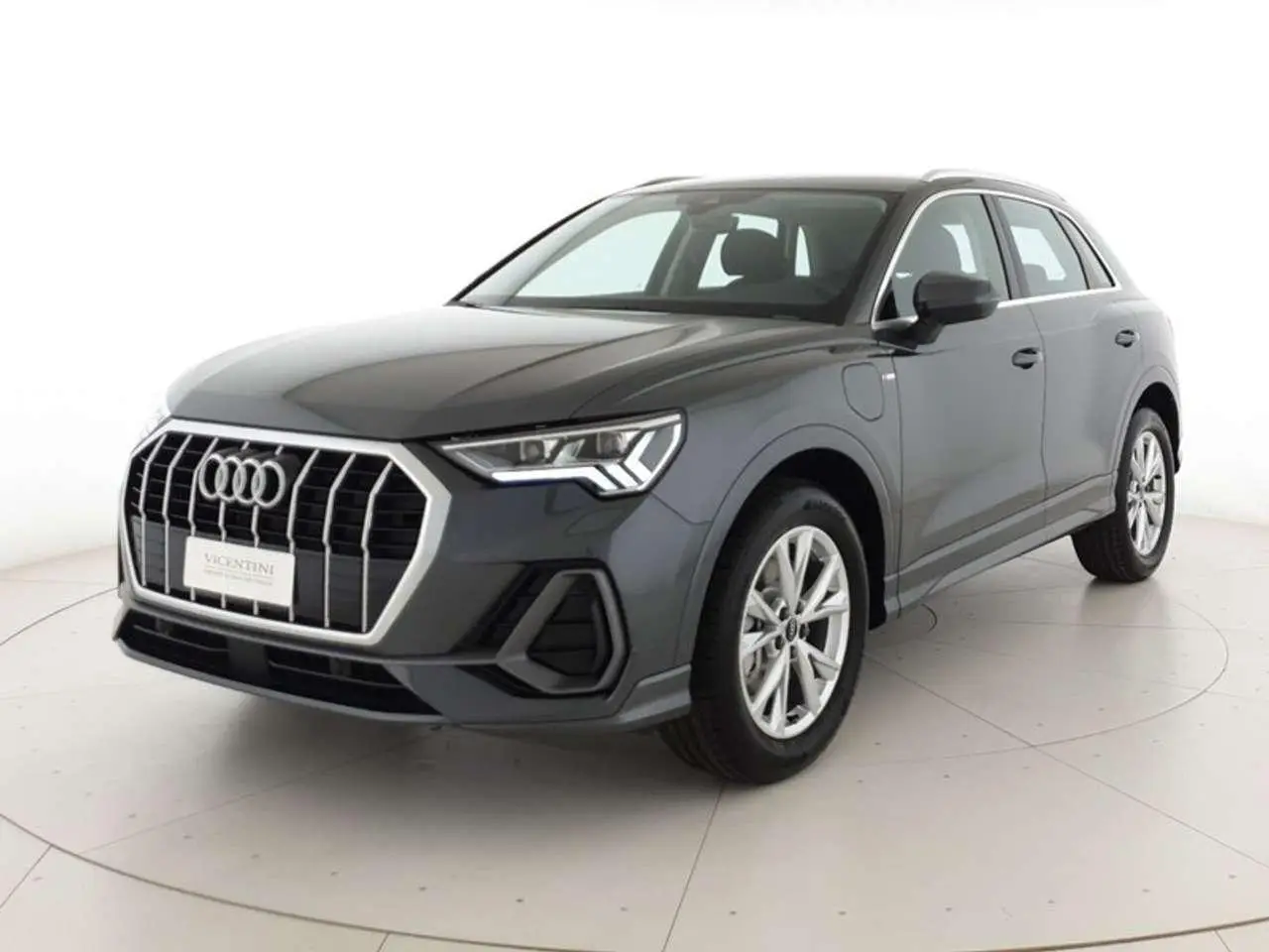 Photo 1 : Audi Q3 2024 Hybrid