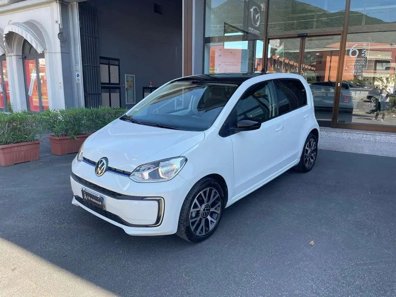 Photo 1 : Volkswagen Up! 2021 Électrique