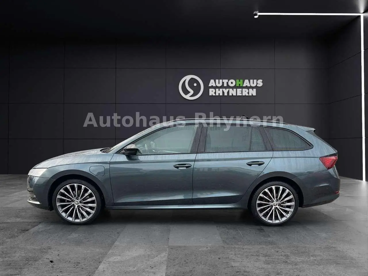 Photo 1 : Skoda Octavia 2021 Hybride