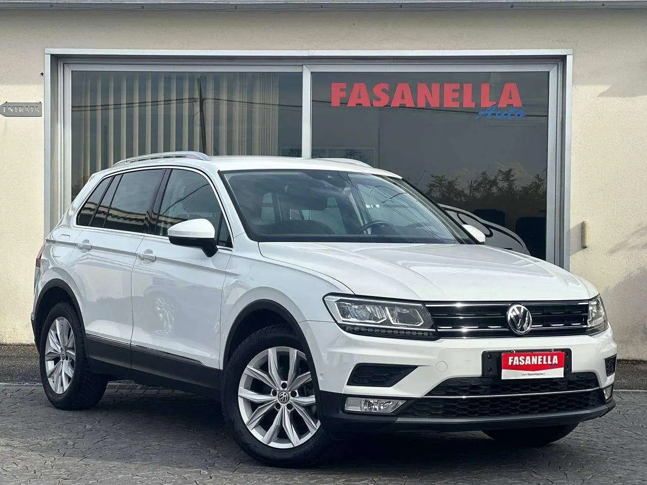 Photo 1 : Volkswagen Tiguan 2017 Petrol