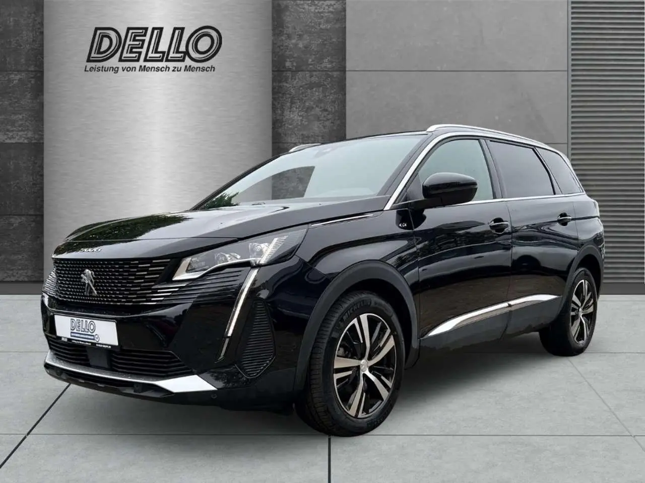 Photo 1 : Peugeot 5008 2023 Petrol