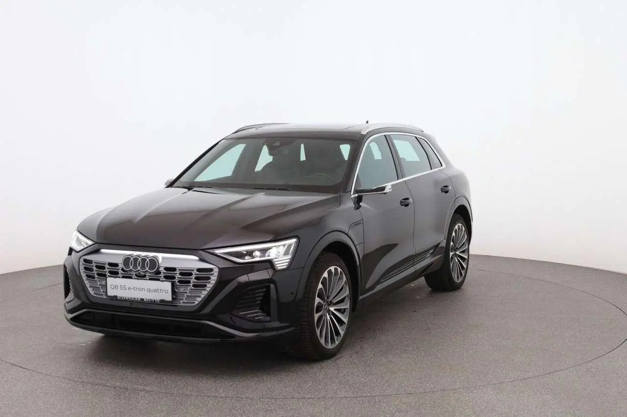 Photo 1 : Audi Q8 2023 Électrique