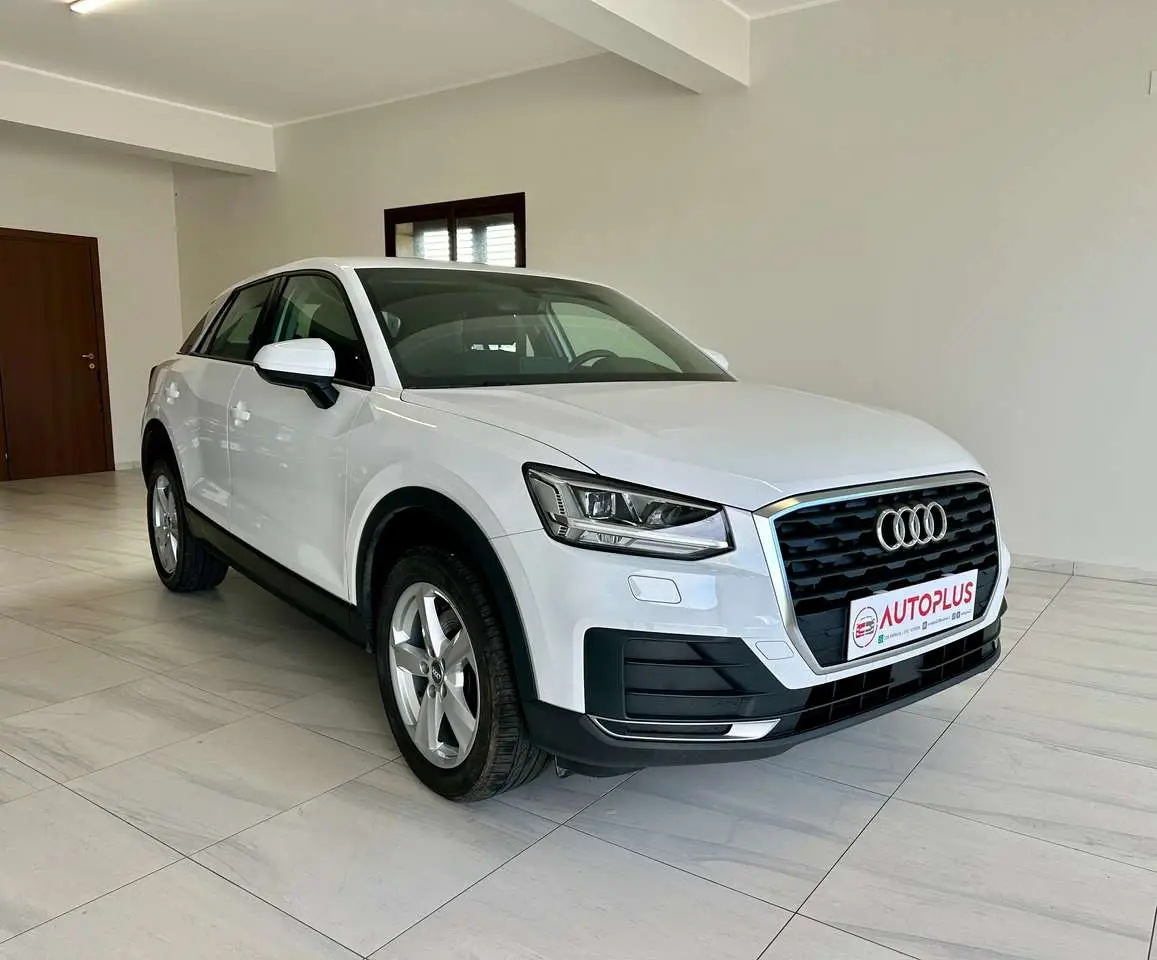 Photo 1 : Audi Q2 2018 Diesel