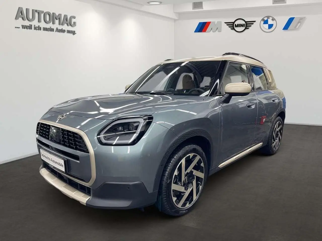 Photo 1 : Mini Cooper 2024 Petrol